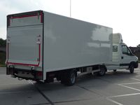 mini trailer furgon con puerta