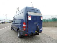 furgoneta puerta mercedez1